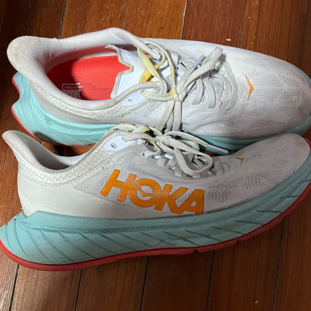 HOKA Carbon X2